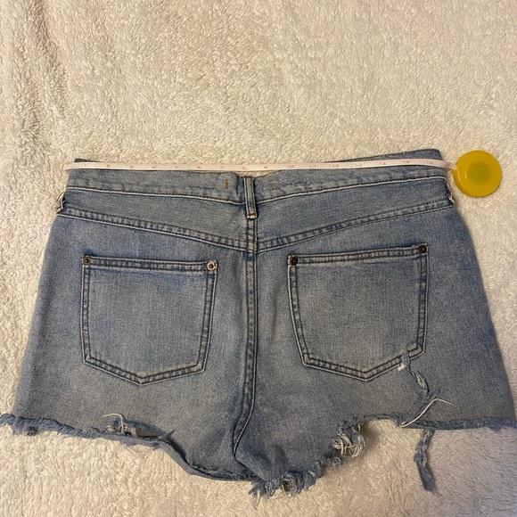 FREE PEOPLE Denim Jeans Shorts - Picture 6 of 6